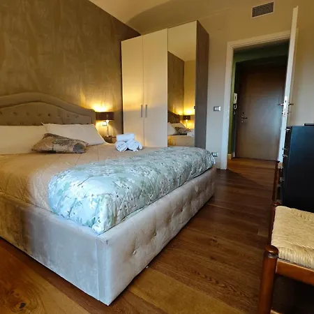 Out Finish Ortensia Turín