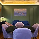 Out Finish Ortensia Apartment